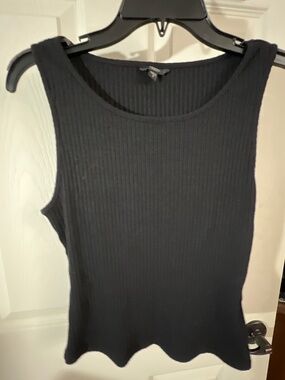 Guess tank - NWT small